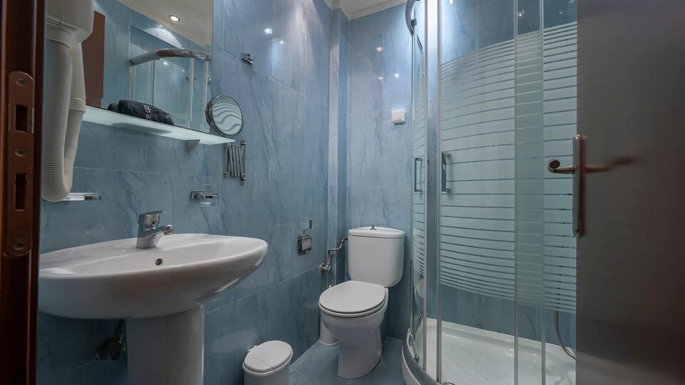 Tiara Holidays - Filippos Hotel Halkidiki - Twin room - kupatilo